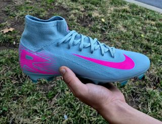 Botas de fútbol Nike de ALTA GAMA