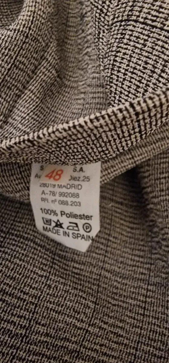 Falda de cuadros beige y gris