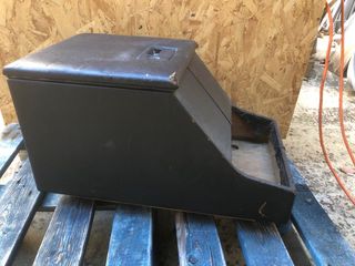 Cubibox Land Rover Defender, guantera cofre