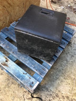 Cubibox Land Rover Defender, guantera cofre