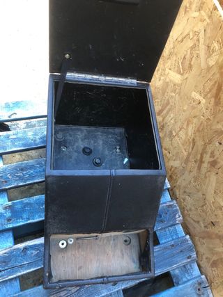 Cubibox Land Rover Defender, guantera cofre