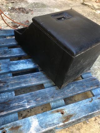 Cubibox Land Rover Defender, guantera cofre