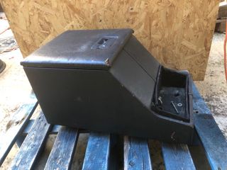 Cubibox Land Rover Defender, guantera cofre