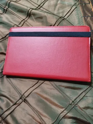 Funda giratoria para tablet roja