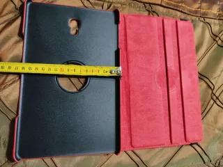 Funda giratoria para tablet roja