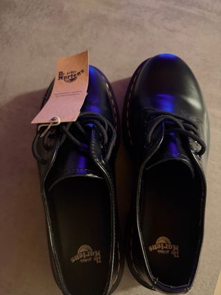 Dr. Martens nere 42 nuove con etichetta