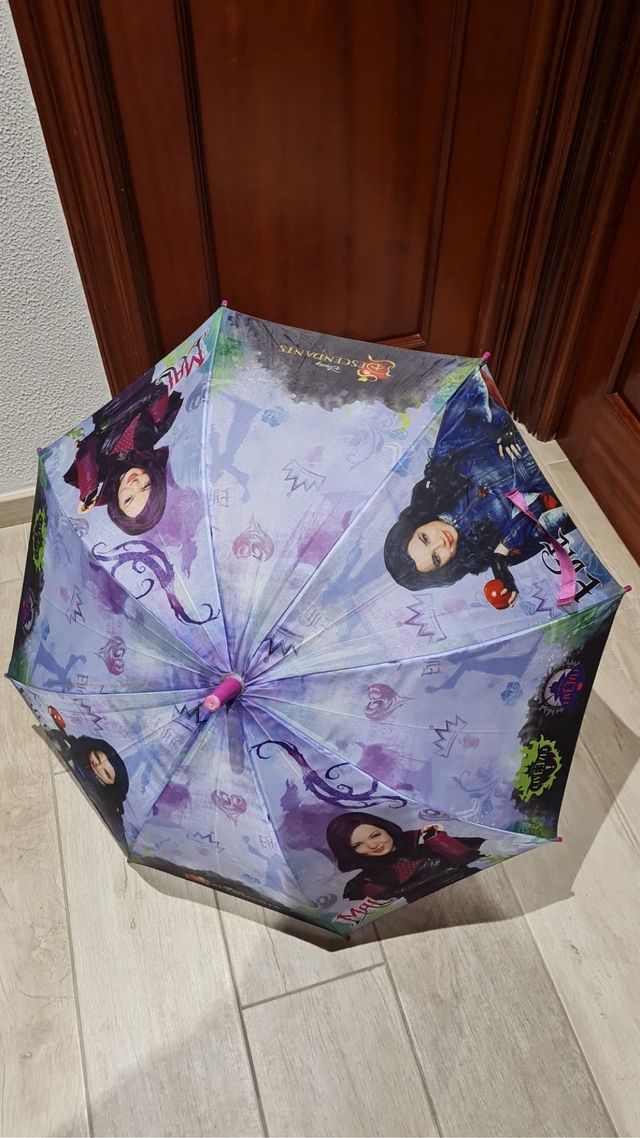 Paraguas Los Descendientes con botón