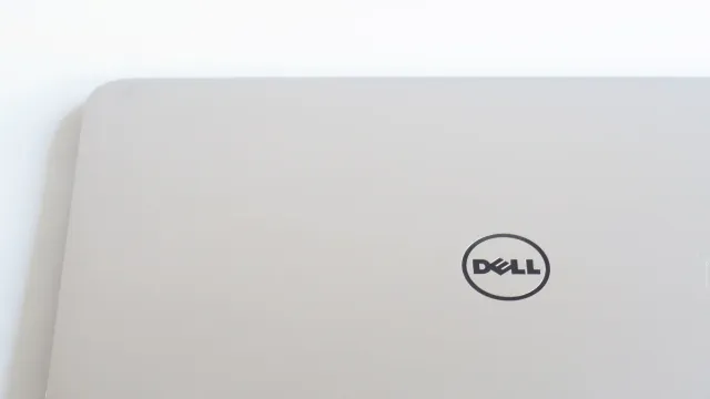 DELL XPS ORDENADOR PORTÁTIL i7 SSD PANTALLA TÁCTIL