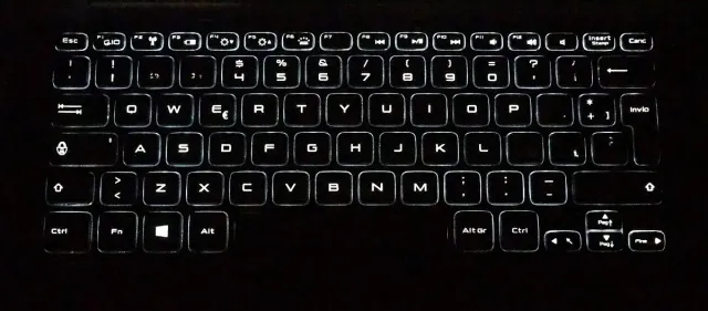 DELL XPS ORDENADOR PORTÁTIL i7 SSD PANTALLA TÁCTIL