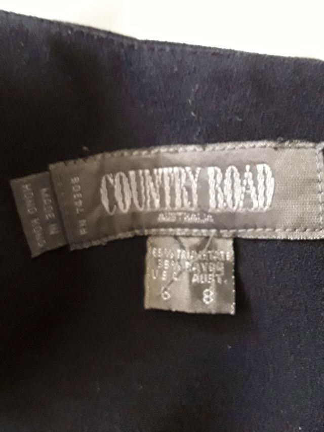 Vestido negro. Country Road. Talla S