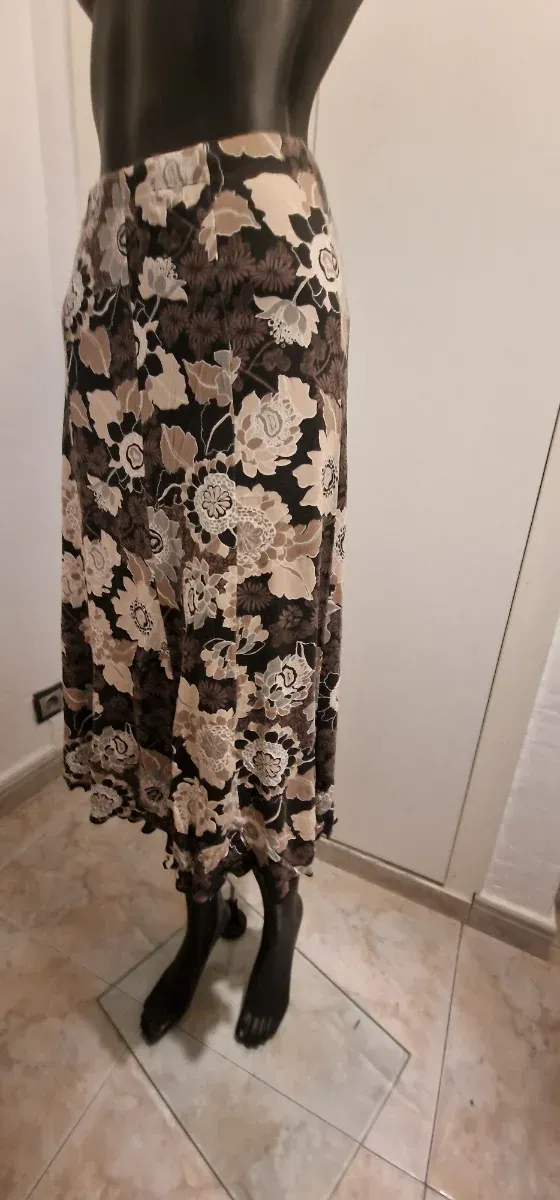 Falda larga estampada floral