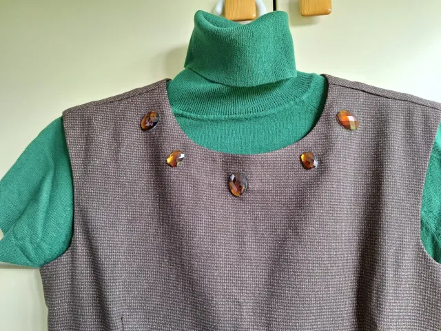 Vestido y Jersey Marrón y Verde