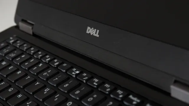 DELL ORDENADOR PORTÁTIL LAPTOP i5 SSD