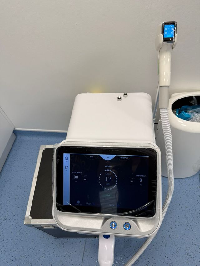 Láser Diodo 4 Ondas Plata/Blanco