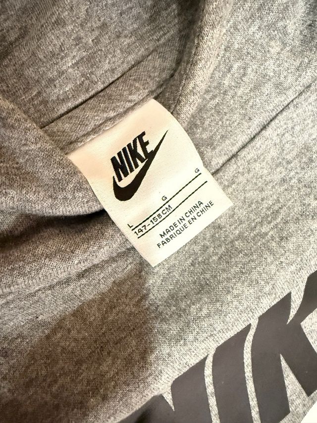 Sudadera Nike Gris