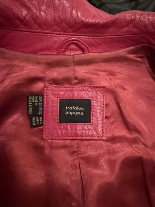 Cazadora de cuero rosa