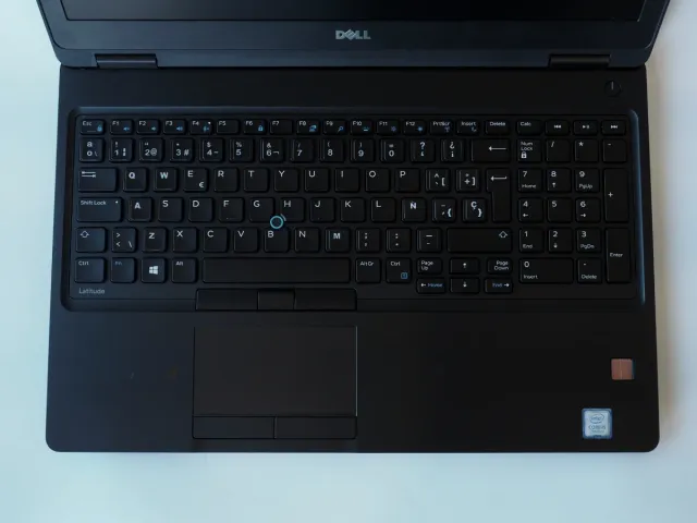 DELL ORDENADOR PORTÁTIL LAPTOP i5 SSD