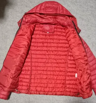 Abrigo acolchado rojo mujer