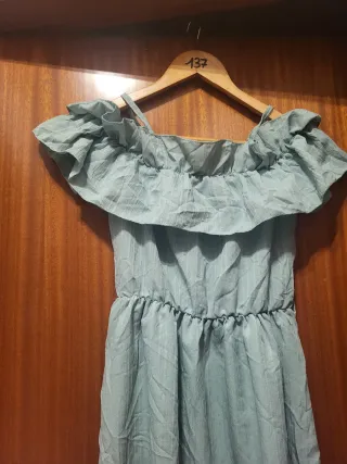 Vestido verde con volantes