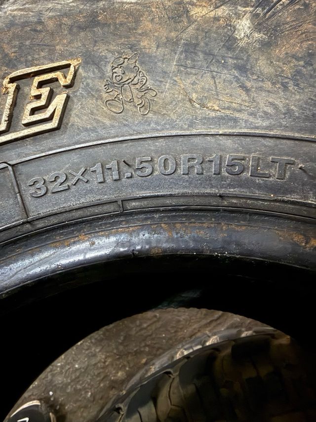 3 Neumáticos 32x11.5 R15LT