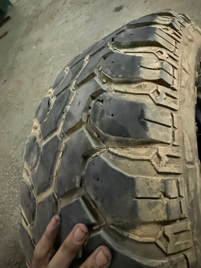 3 Neumáticos 32x11.5 R15LT