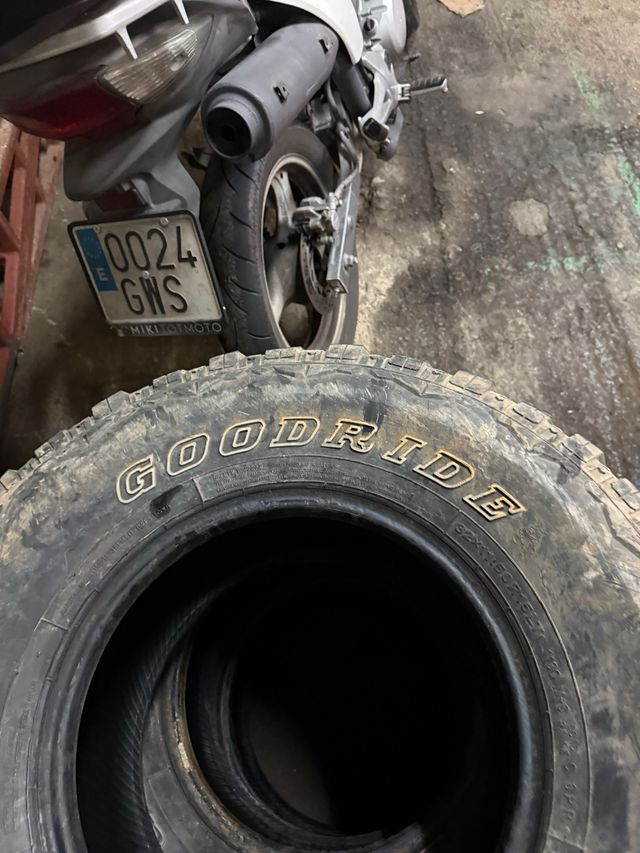 3 Neumáticos 32x11.5 R15LT