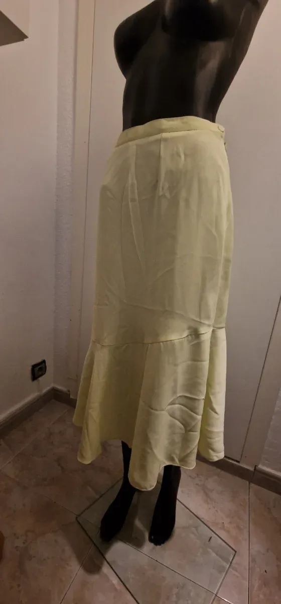 Falda Larga Amarilla