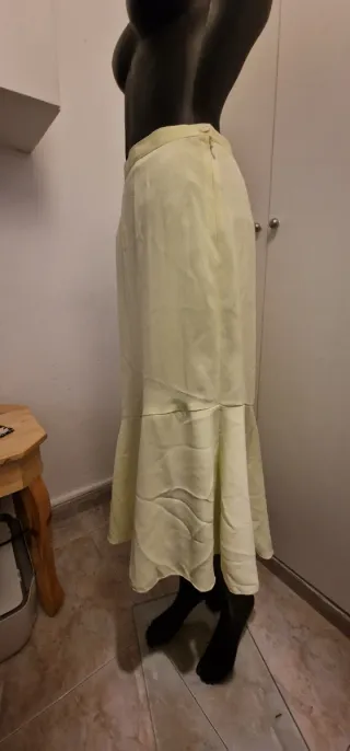 Falda Larga Amarilla