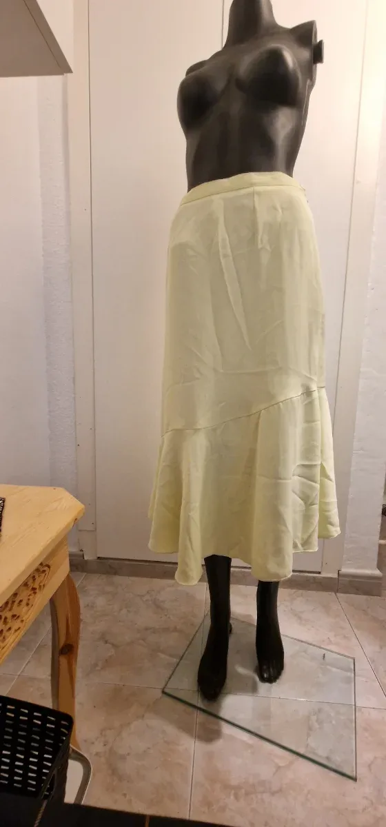 Falda Larga Amarilla