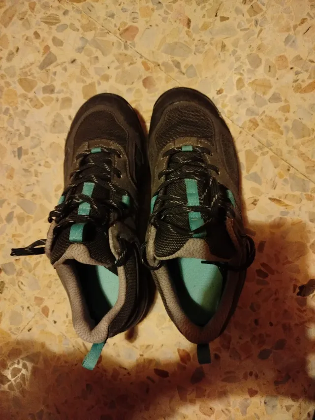 Scarpe da montagna e trekking impermeabili