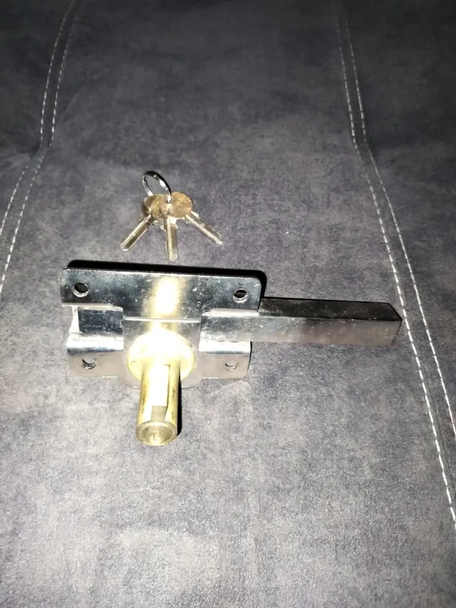 Cerrojo Cerradura Azbe