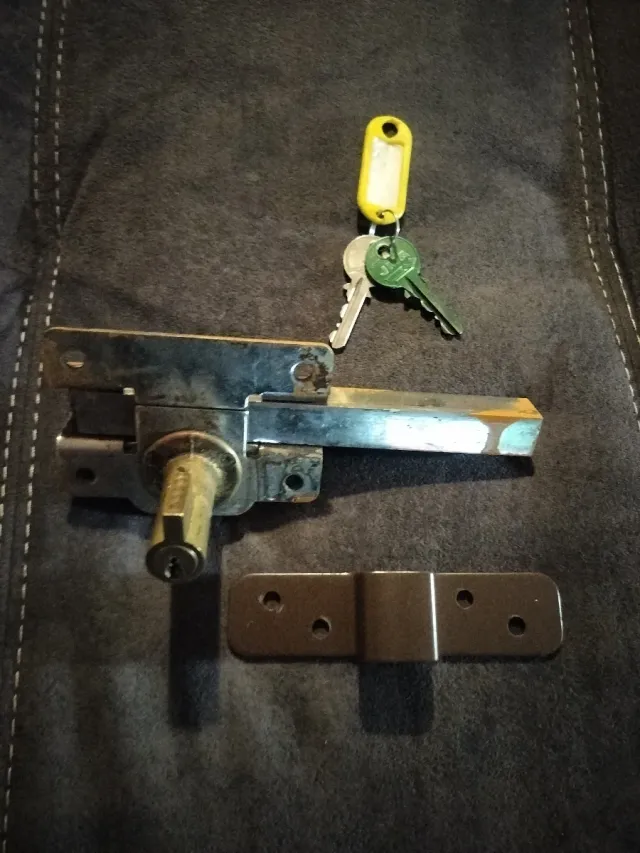 Cerrojo Cerradura Azbe