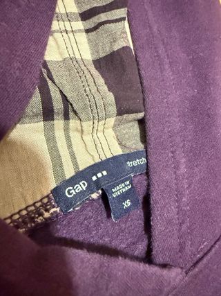 Sudadera morada GAP