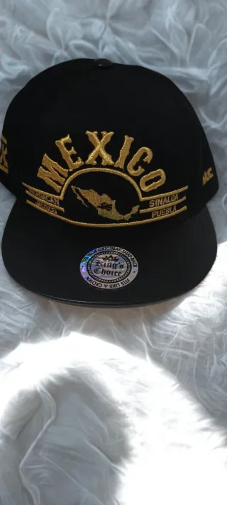 Gorra King's Choice Negra Bordada México