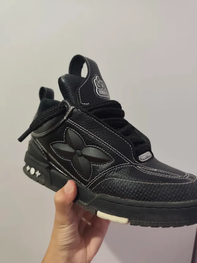 Louis Vuitton Skate Negras Talla 39