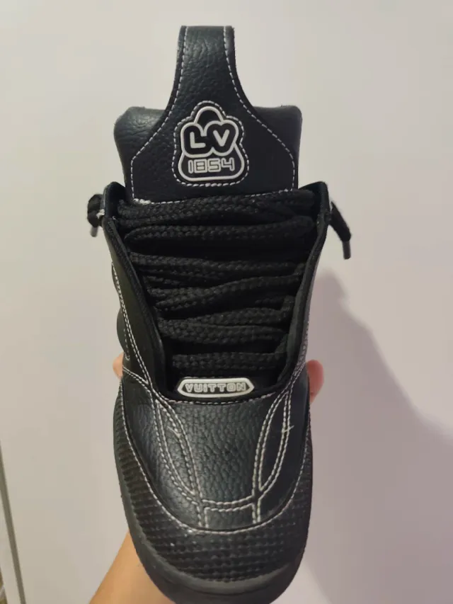 Louis Vuitton Skate Negras Talla 39