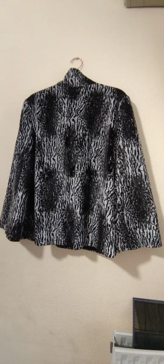 Chaquetón suave estampado leopardo