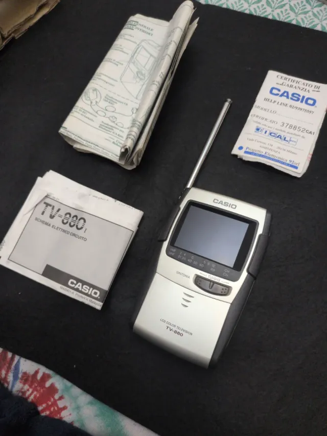 TV Portable Color - Casio TV- 880