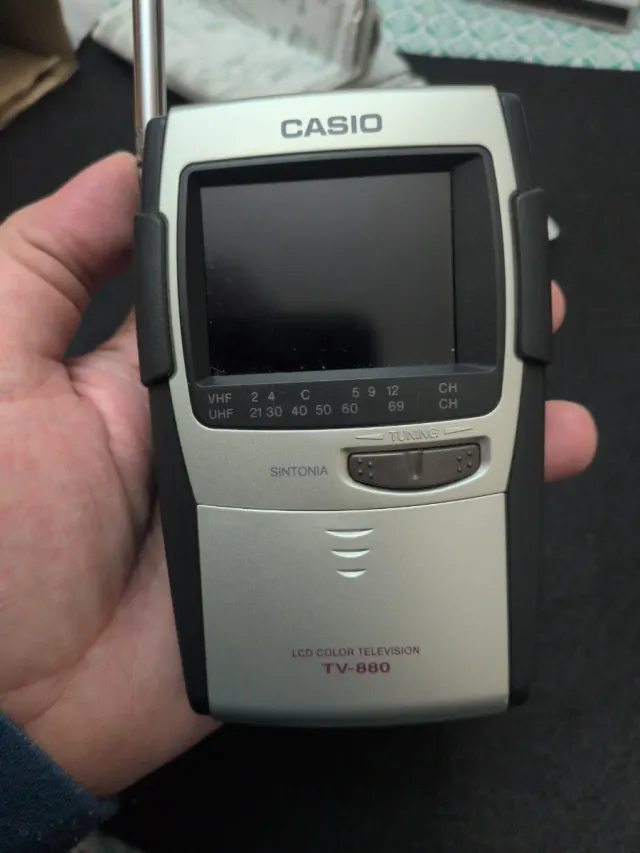 TV Portable Color - Casio TV- 880