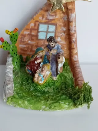 Presepe in miniatura fatto a mano