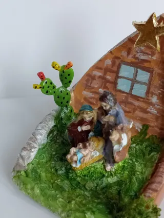Presepe in miniatura fatto a mano