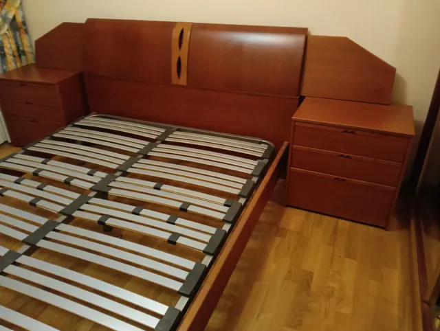 Cabecero de cama con mesitas bañera