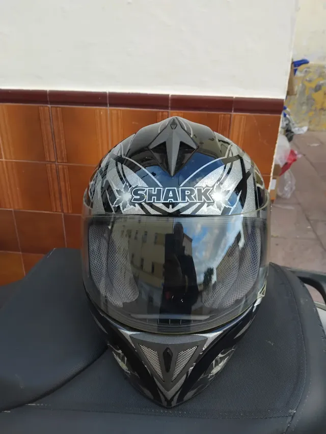 Casco de moto Shark talla s