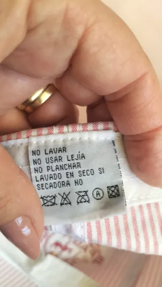 Gorra con rayas y bordado SPAGÑOLO