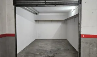 Garage cerrado para coche, bicicletas O trastero..