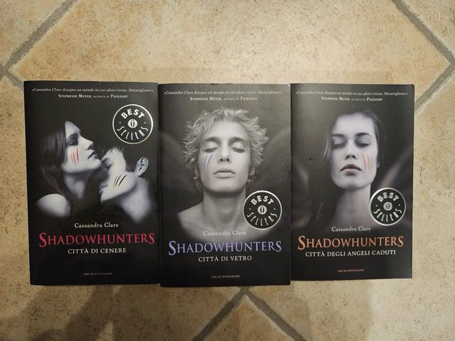 SHADOWHUNTERS