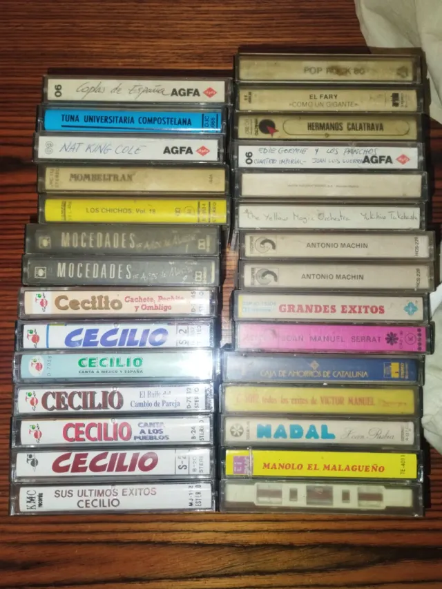 Lote Películas VHS y Cintas Cassette