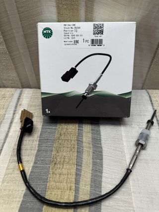 NGK 96299 Sensor de Temperatura de Escape