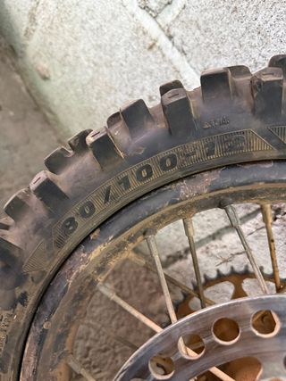 Neumático y llanta  Pit Bike 80/100-12