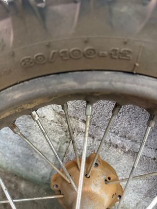 Neumático y llanta  Pit Bike 80/100-12